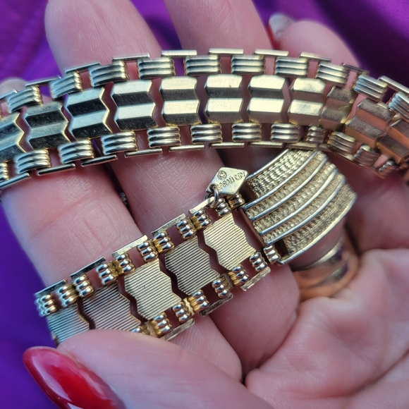 Sarah Coventry 15" vintage 1950-1960 snap goldtone necklace - Picture 5 of 9